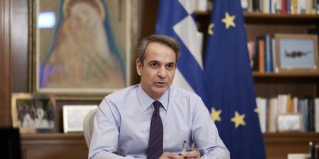 Μητσοτάκης στο CNN: «Χρειαζόμαστε μία διεθνή απάντηση και πρέπει να καταλήξουμε σε μία συμφωνία για το πώς θα βοηθήσουμε τη Συρία»