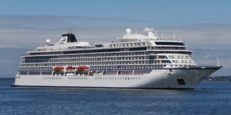 Viking Sky: To πρώτο κρουαζιερόπλοιο που κατέπλευσε στο λιμάνι της Θεσσαλονίκης
