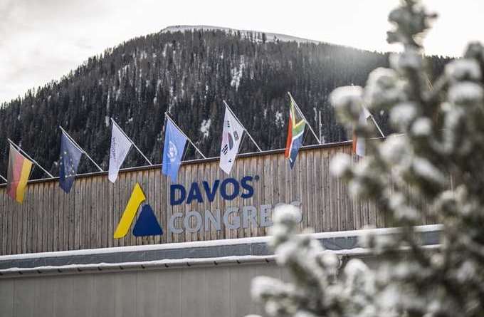 Ο άνθρωπος του Νταβός έχει πρόβλημα με τους ανθρώπους