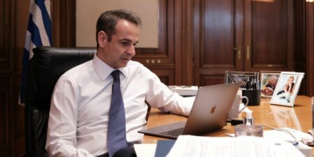 Μητσοτάκης: Ο αγώνας για την προστασία της δημοκρατίας από τους εχθρούς της είναι διαρκής