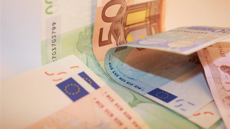 Τα 7 μέτρα στήριξης για συνταξιούχους, φορολογούμενους, αγρότες, επιχειρήσεις