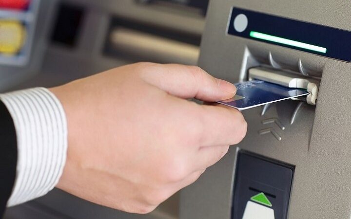 To 46% των Γερμανών ανησυχεί για τις καταθέσεις του