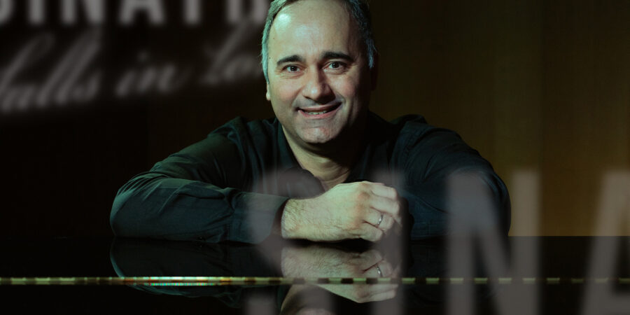 Sinatra Falls in Love