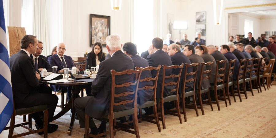 Μητσοτάκης: «Αναλαμβάνουμε την ευθύνη και δεν μπορούμε, δε θέλουμε και δεν πρέπει να κρυφτούμε πίσω από μία σειρά ανθρώπινων σφαλμάτων»