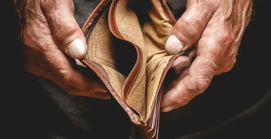 ΕΛΣΤΑΤ: Ο πληθυσμός που βρίσκεται σε κίνδυνο φτώχειας ή σε κοινωνικό αποκλεισμό μειώθηκε κατά 2 ποσοστιαίες μονάδες