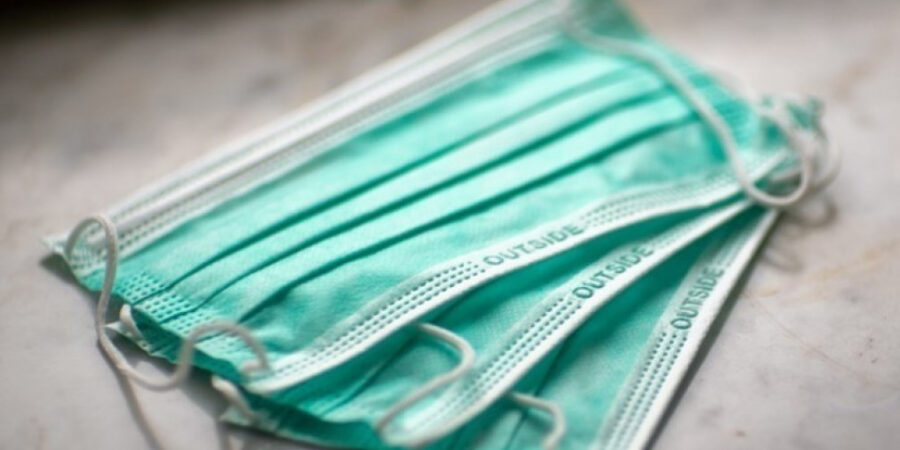 «Στην πυρά» 755 εκατομμύρια μάσκες κορωνοϊού