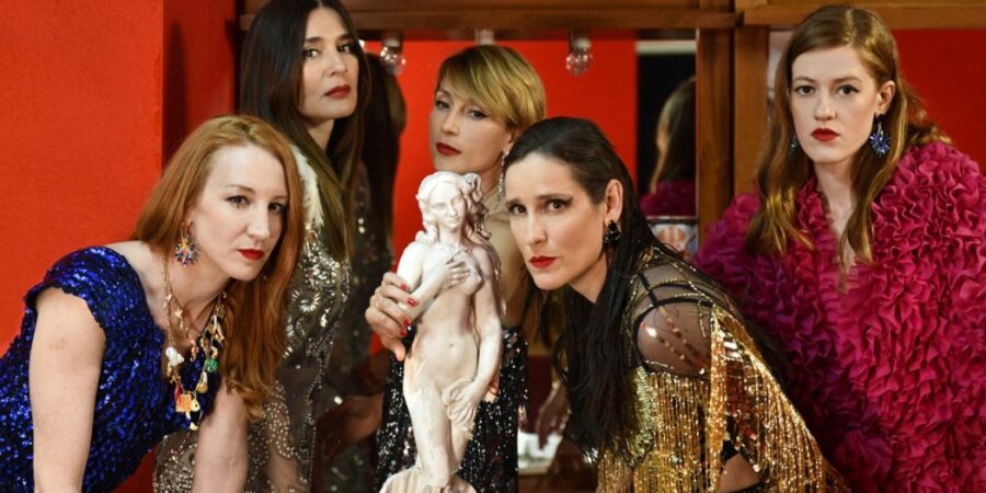 Κριτική για την παράσταση Μήδεια: O καινοτόμος Γερμανός σκηνοθέτης Φρανκ Καστόρφ και η δική του ”Μήδεια”