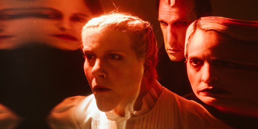 η ΕΜΙΛΥ ΛΟΥΙΖΟΥ και τα ”Συμπτώματα από την έλλειψη βάρους”