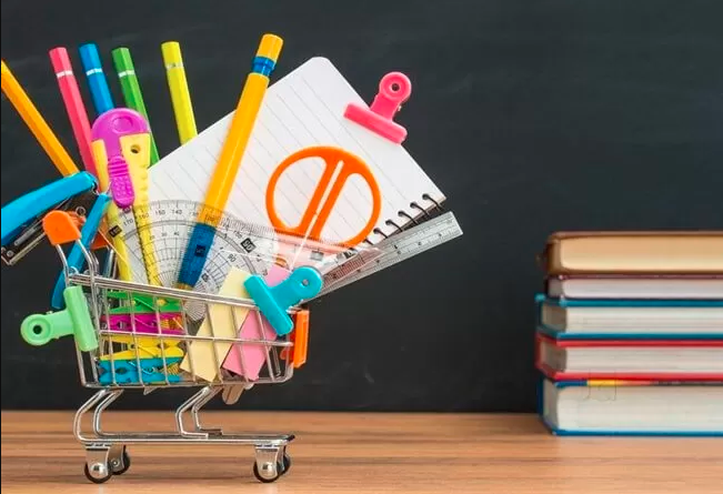 Από την ερχόμενη Τετάρτη σε ισχύ το «Καλάθι των Σχολικών Ειδών»