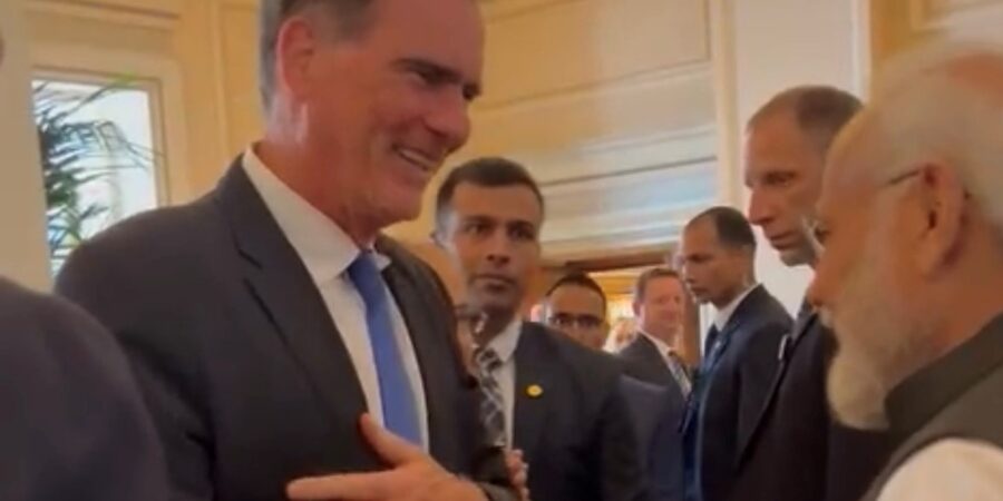 Συνάντηση Νίκου Παπανδρέου με τον Ινδό Πρωθυπουργό Ναρέντρα Μόντι