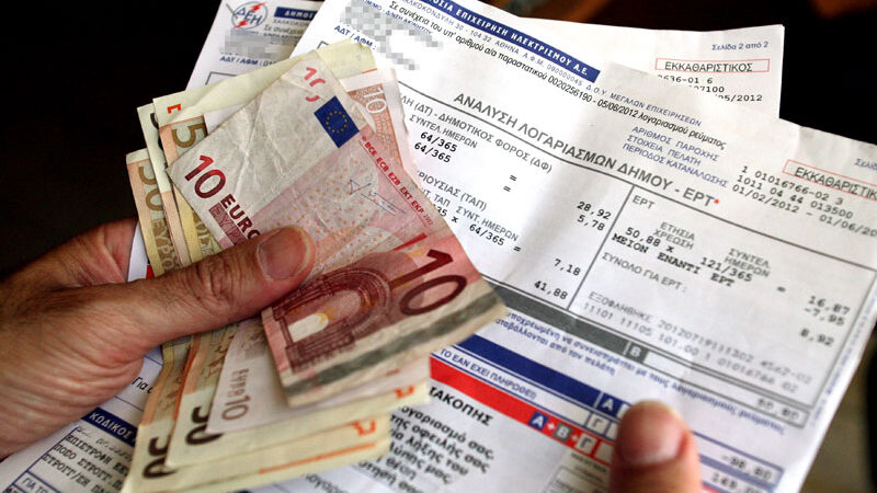 Μέτρα στήριξης στους λογαριασμούς ηλεκτρικού ρεύματος και τον Σεπτέμβριο με αυξημένα ποσά