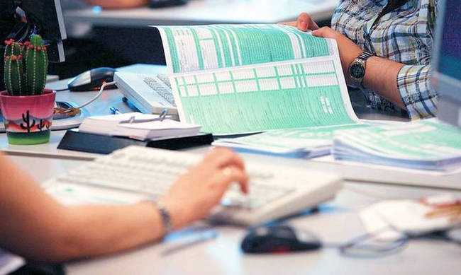 82.000 περισσότερες φορολογικές δηλώσεις από φυσικά πρόσωπα και 38.000 περισσότερες δηλώσεις από νομικά πρόσωπα σε σχέση με πέρυσι