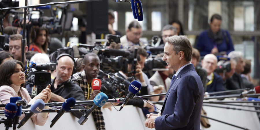 Μητσοτάκης από τη Σύνοδο Κορυφής: «Ανθρωπιστική παύση» πυρός, για να προστατευτούν οι άμαχοι στη Γάζα