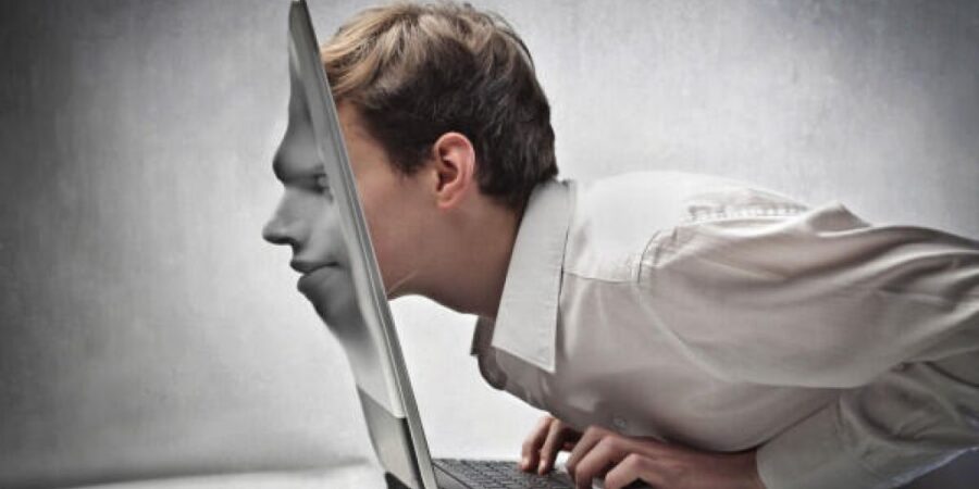 Η ΕΕ να αναλάβει περισσότερη δράση για την προστασία των παιδιών στο διαδίκτυο