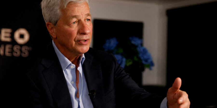 Ο διευθύνων σύμβουλος της JPMorgan Chase, Jamie Dimon, προειδοποιεί ότι αυτή είναι η «πιο επικίνδυνη στιγμή» για τον κόσμο εδώ και δεκαετίες