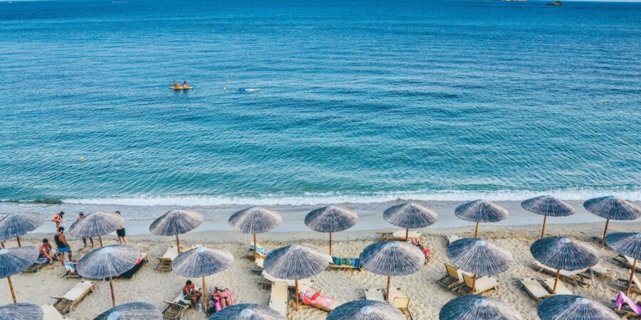 4.500 έλεγχοι και 1.750 παραβάσεις σε αιγιαλό και παραλίες