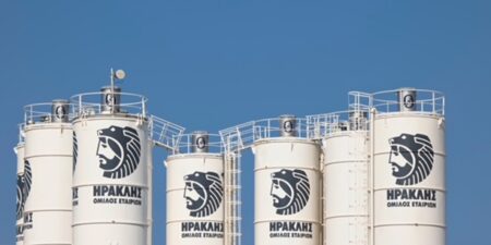 Ο Όμιλος ΗΡΑΚΛΗΣ μειώνει το ενεργειακό του αποτύπωμα με την εγκατάσταση φωτοβολταϊκών πάρκων στα Εργοστάσιά του