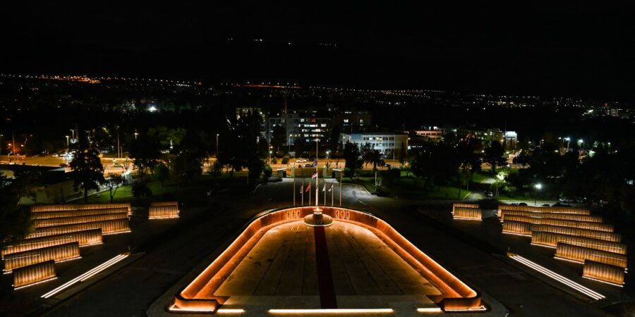 Το Μνημείο των Αθανάτων του Έθνους στο Στρατόπεδο «ΠΑΠΑΓΟΥ»