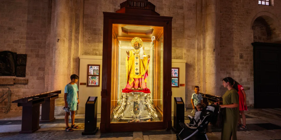 Η ιταλική πόλη όπου είναι θαμμένος ο Άγιος Βασίλης