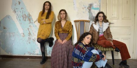 «Ψάρια στη Γυάλα»