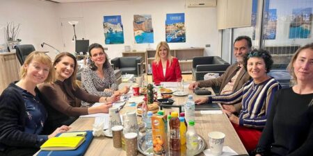 Συνάντηση εργασίας της  Έλενας Ράπτη με εκπροσώπους της UNICEF, του ΕΚΚΑ, της Προεδρίας της Κυβέρνησης και του Ινστιτούτου Υγείας του Παιδιού