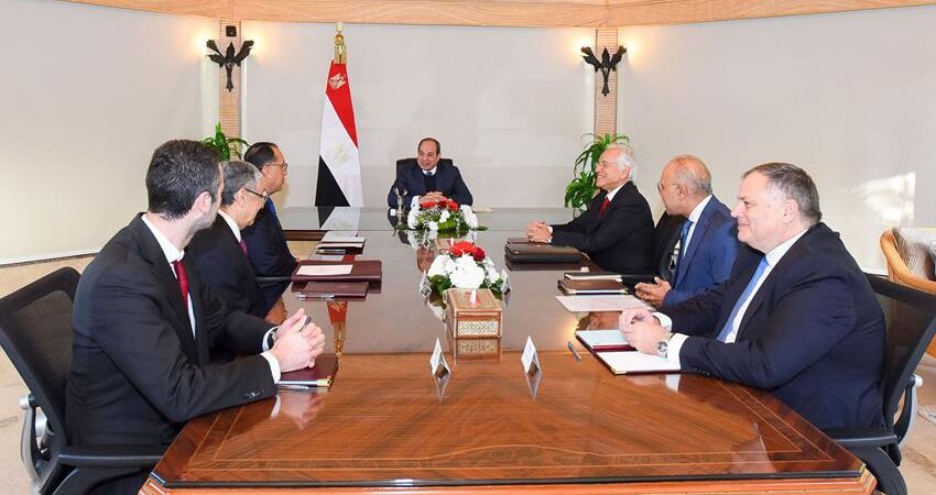 Συνάντηση του Προέδρου της Αιγύπτου Ελ Σίσι με τον Δημήτρη Κοπελούζο, για την ηλεκτρική διασύνδεση Ελλάδας – Αιγύπτου
