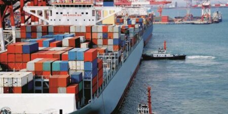 «Πλαφόν» στις επιβαρύνσεις επί των ναύλων προτείνει το Ε.Β.Ε.Π. για να μετριαστεί το «νέο κύμα» ανατιμήσεων στην αγορά ελέω Σουέζ