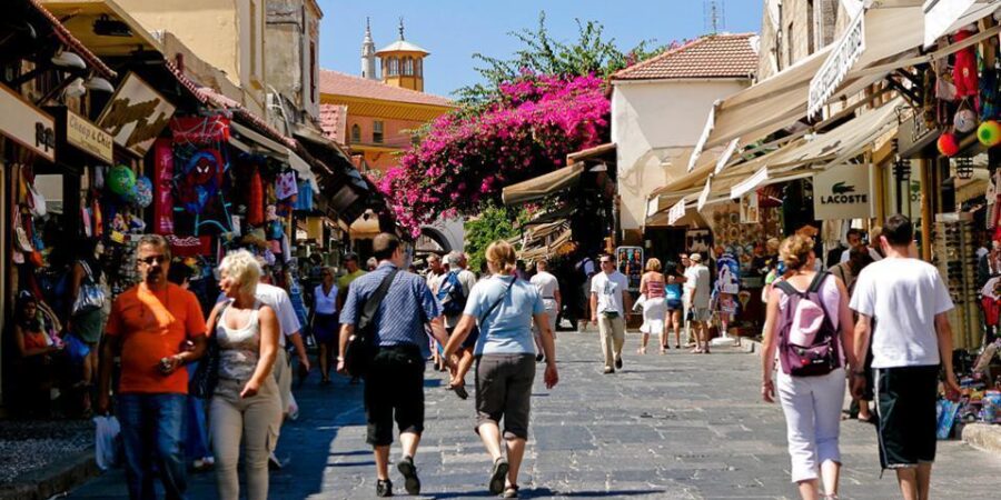 ΙΝΣΕΤΕ: Οι εξελίξεις στην παγκόσμια οικονομία και στις αγορές του εισερχόμενου τουρισμού