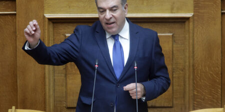 Μάνος Κόνσολας:  «Αποκατάσταση της ισονομίας στα Δωδεκάνησα με το νέο θεσμικό πλαίσιο για τον αιγιαλό και την παραλία»