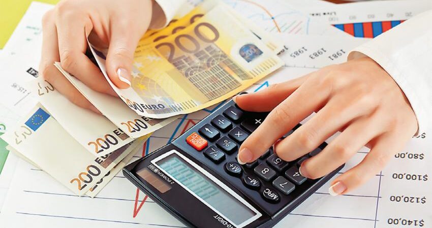 Σε δημόσια διαβούλευση το σχέδιο νόμου για συμπληρωματικό φόρο έως 15% στις πολυεθνικές επιχειρήσεις και τους μεγάλους ομίλους