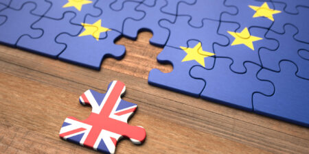 Ο λογαριασμός για το Brexit: 100 δισεκατομμύρια λίρες χτύπησαν τις εξαγωγές του Ηνωμένου Βασιλείου