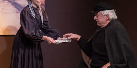 Γελούσε άραγε ο κυρ-Αλέξανδρος;