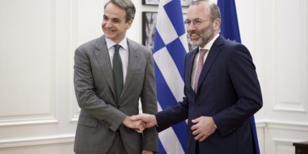 Συνάντηση Μητσοτάκη – Weber ενόψει των ευρωεκλογών