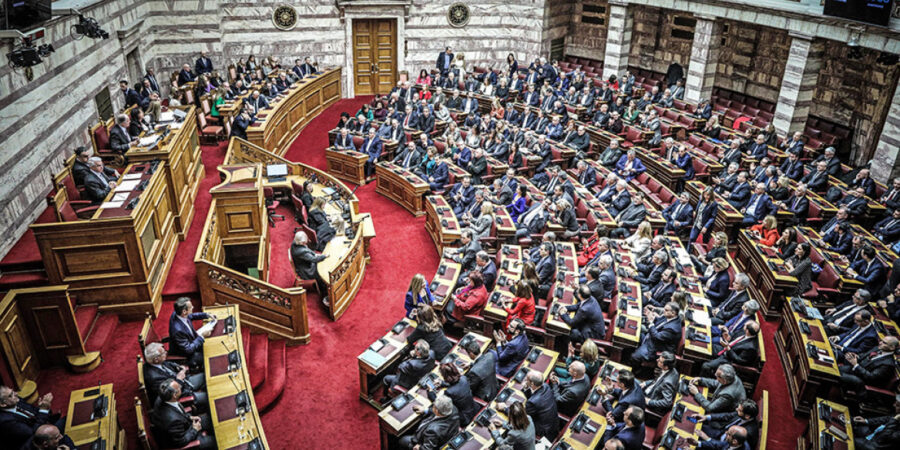 Το Ν/Σ για το γάμο των ομοφύλων πέρασε με 176 «Ναι», 76 «Όχι» και 46 απουσίες