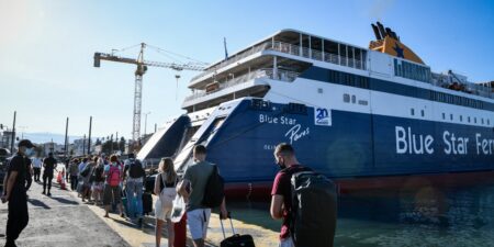 ΕΛΣΤΑΤ:  Άνοδος 2,6% σημειώθηκε το γ’ τρίμηνο πέρυσι στη διακίνηση επιβατών στους ελληνικούς λιμένες