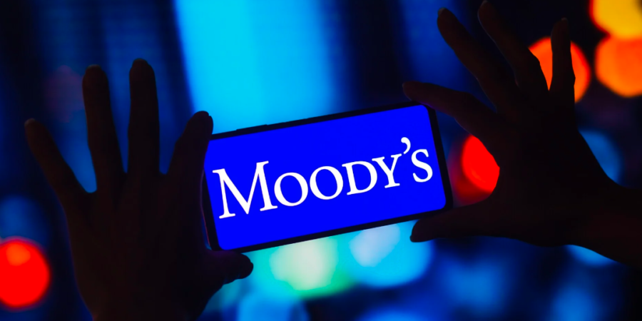 Moody’s: Ένα βήμα πριν την επενδυτική βαθμίδα η Ελλάδα