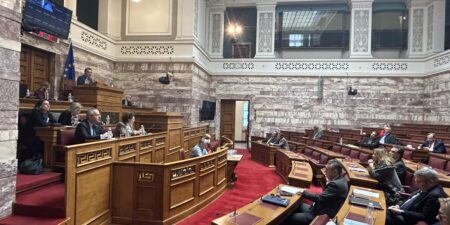 Συζήτηση για την πολιτιστική πολιτική στις περιφέρειες με πρωτοβουλία του Μάνου Κόνσολα