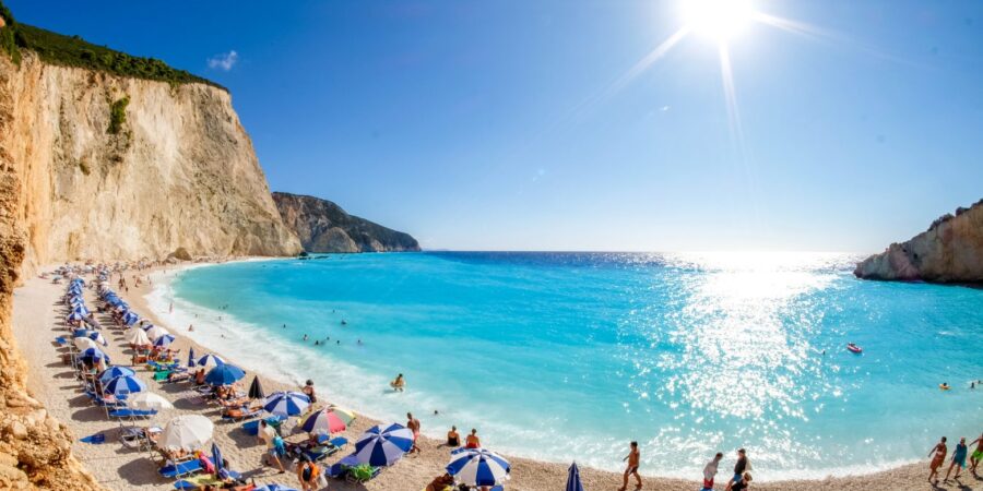 Πάνω από 900.000 οι αιτήσεις για το πρόγραμμα Τουρισμός για όλους 2024