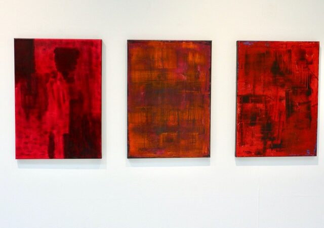 «ΟΧΥΡΑ κατά της βίας» και «Τα προσωπεία της βίας»