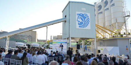 Ο Όμιλος ΗΡΑΚΛΗΣ εγκαινίασε τη νέα σύγχρονη μονάδα έτοιμου σκυροδέματος στο Ηράκλειο Κρήτης