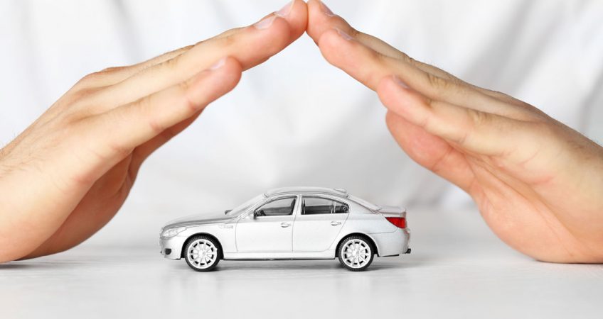 Στη Βουλή το νέο πλαίσιο ελέγχων και κυρώσεων για τα ανασφάλιστα οχήματα