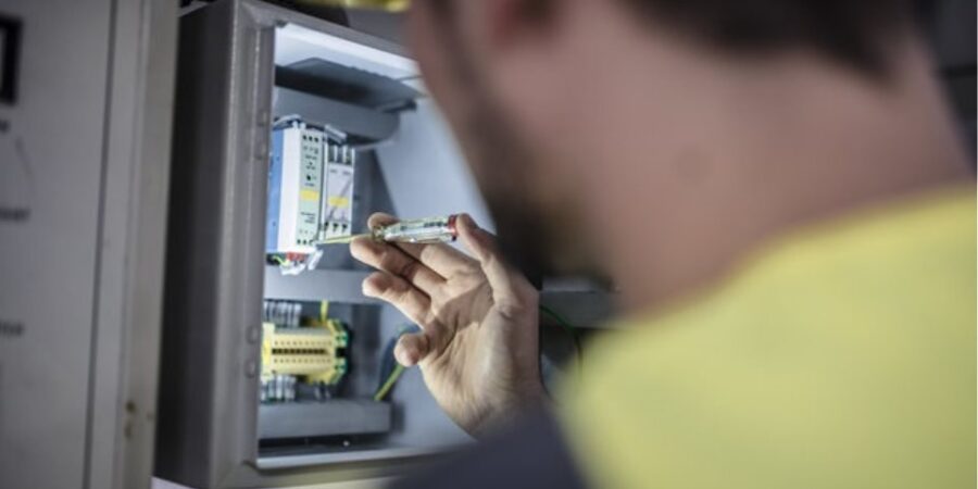 Αυξήθηκαν κατά 65% οι έλεγχοι του ΔΕΔΔΗΕ για ρευματοκλοπές το πρώτο πεντάμηνο του 2024