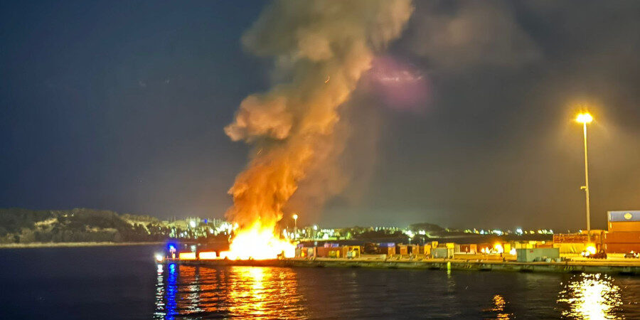 Πειραιάς: Προβληματισμός από συμβάντα πυρκαγιάς σε ηλεκτρικά οχήματα