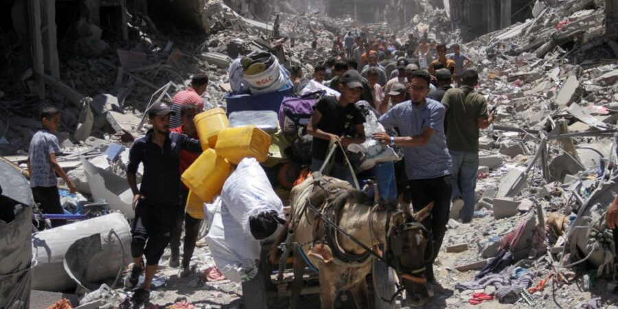 Γάζα: Nερό με το σταγονόμετρο στους αμάχους