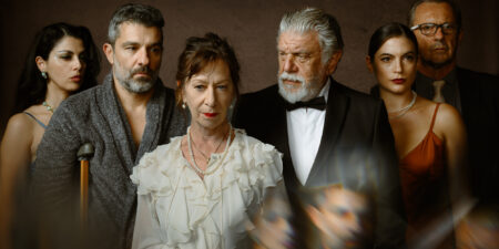 Η ΛΥΣΣΑΣΜΕΝΗ ΓΑΤΑ