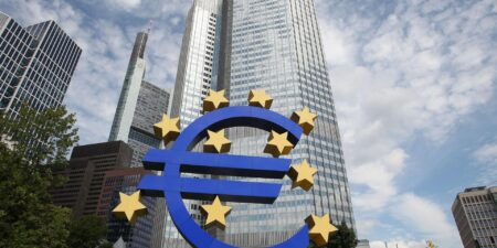 «Τόσο, όσο» μειώνει τα επιτόκια η ΕΚΤ
