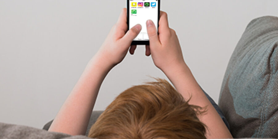 Καθόλου οθόνες για τα νήπια προτείνει η κυβέρνηση της Σουηδίας στους γονείς