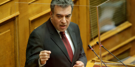 Μάνος Κόνσολας: «Να ενισχυθεί το ΕΚΑΒ στα Δωδεκάνησα με  προσωπικό μέσα από τις 4.016 νέες προσλήψεις στην Υγεία»