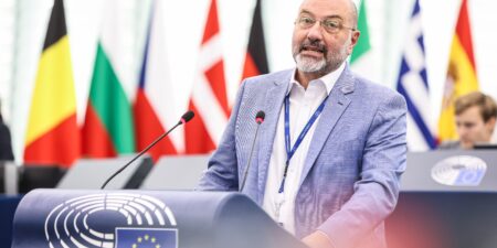 Σάκης Αρναούτογλου στην Ολομέλεια του ΕΚ: Η προστασία της βιοποικιλότητας είναι εγγύηση για το μέλλον μας.