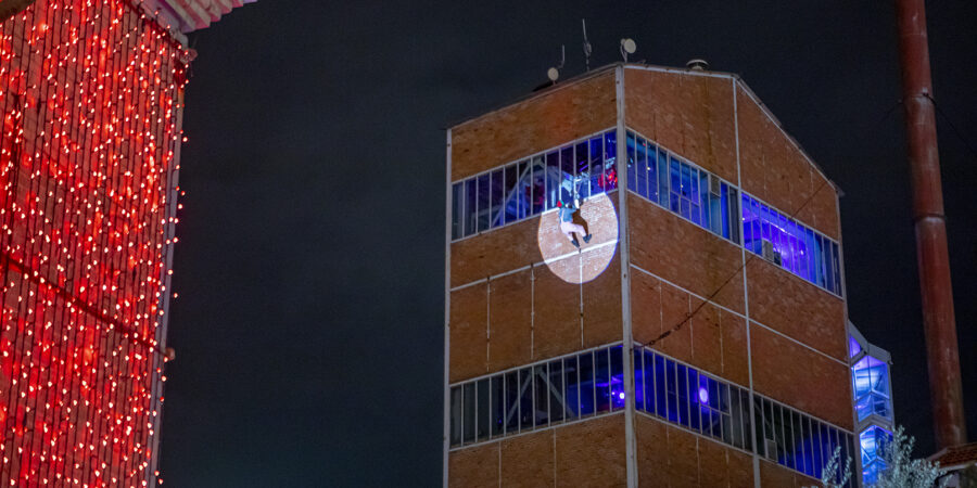 Μεγάλα Εγκαίνια στο The Christmas Factory